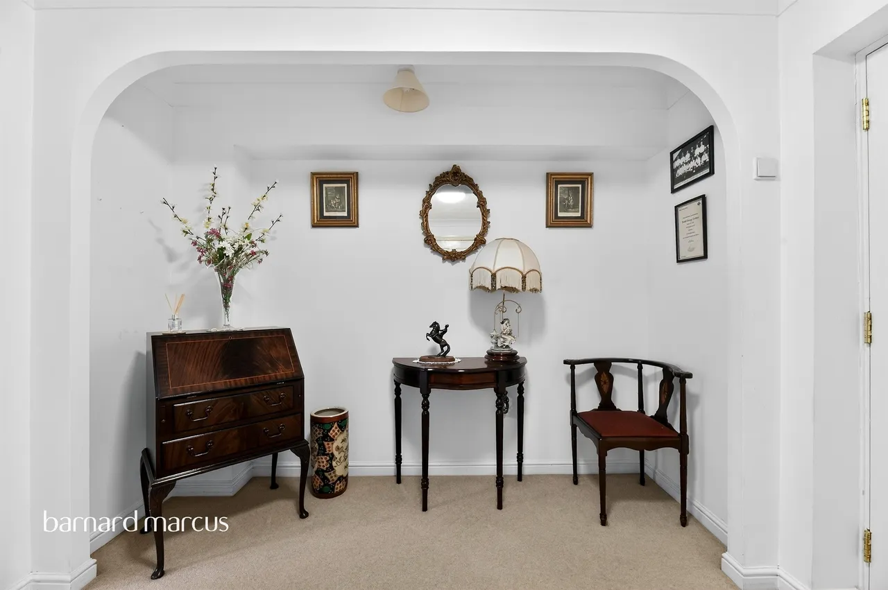 Kingston Road, Epsom, KT19, photo 9