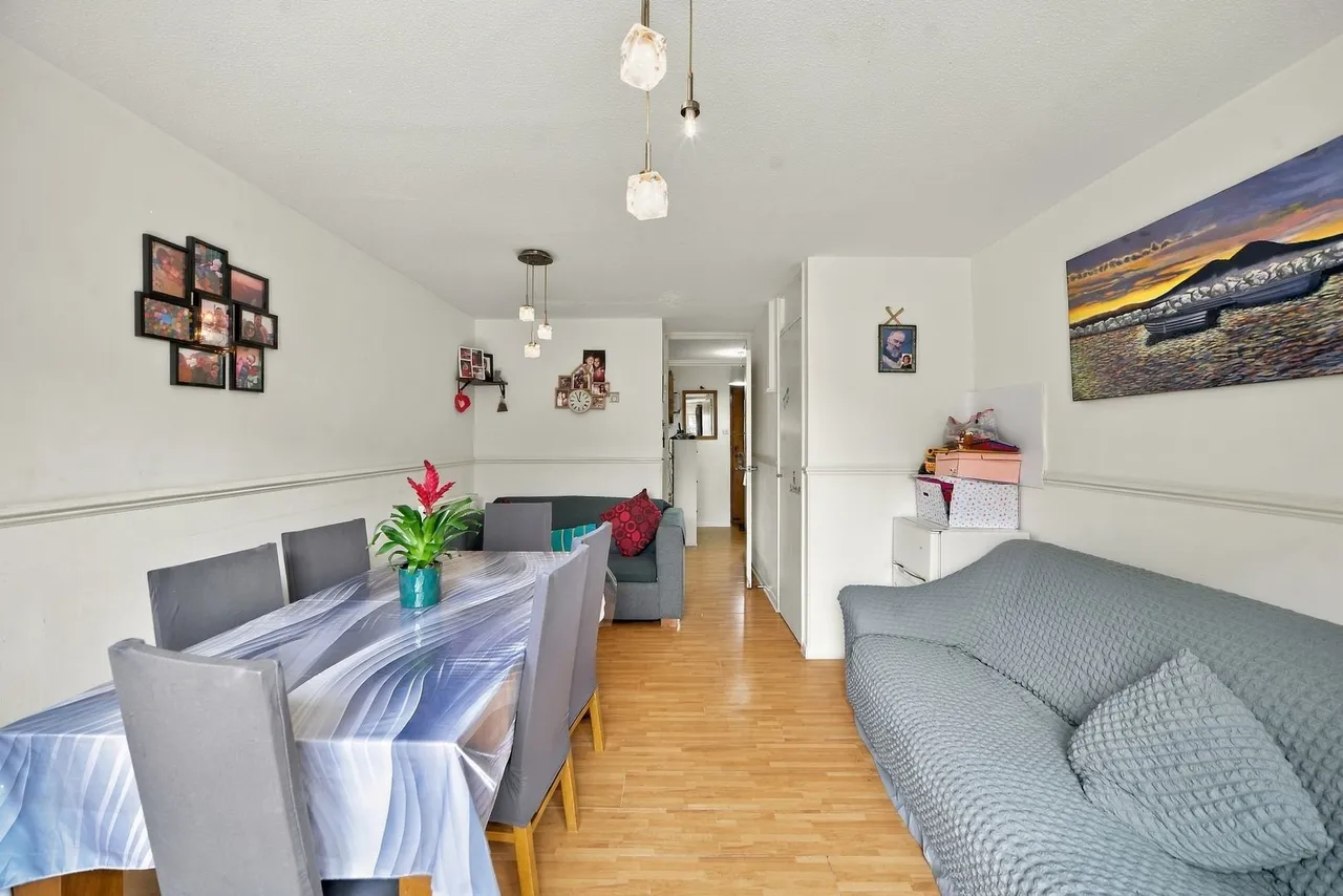 Kilross Road, Bedfont, TW14, photo 2