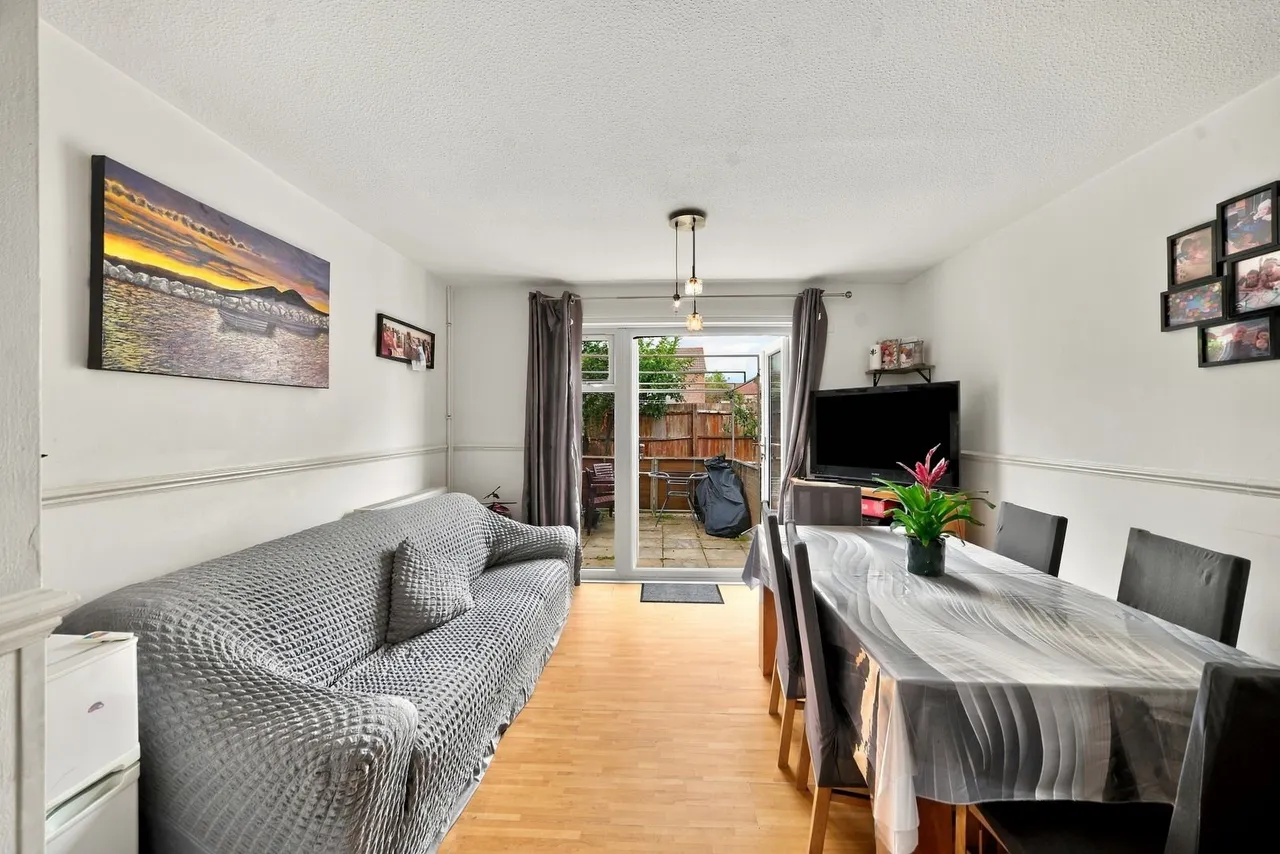 Kilross Road, Bedfont, TW14, photo 3