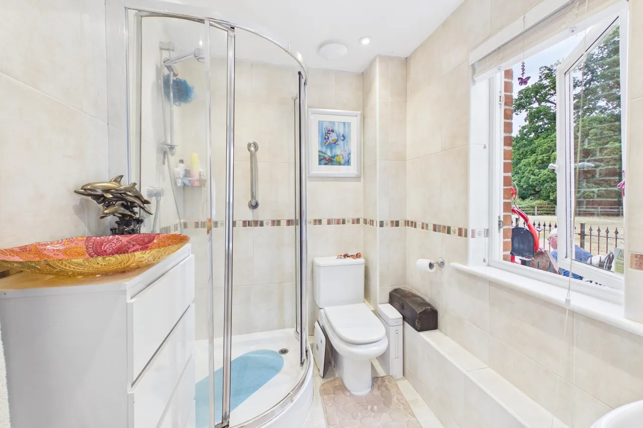 Ashfield Grange, Great Ashfield, photo 16