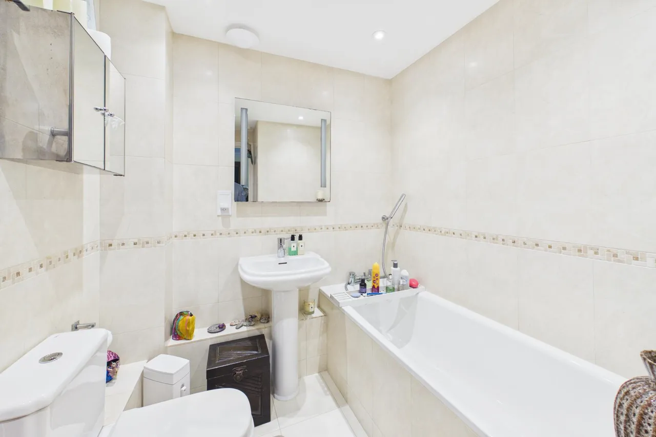 Ashfield Grange, Great Ashfield, photo 17