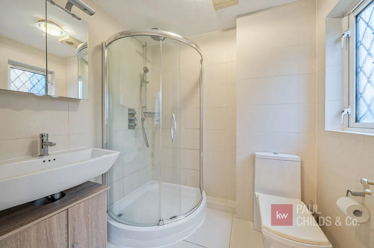 Butler Road, Bagshot, GU19, photo 13