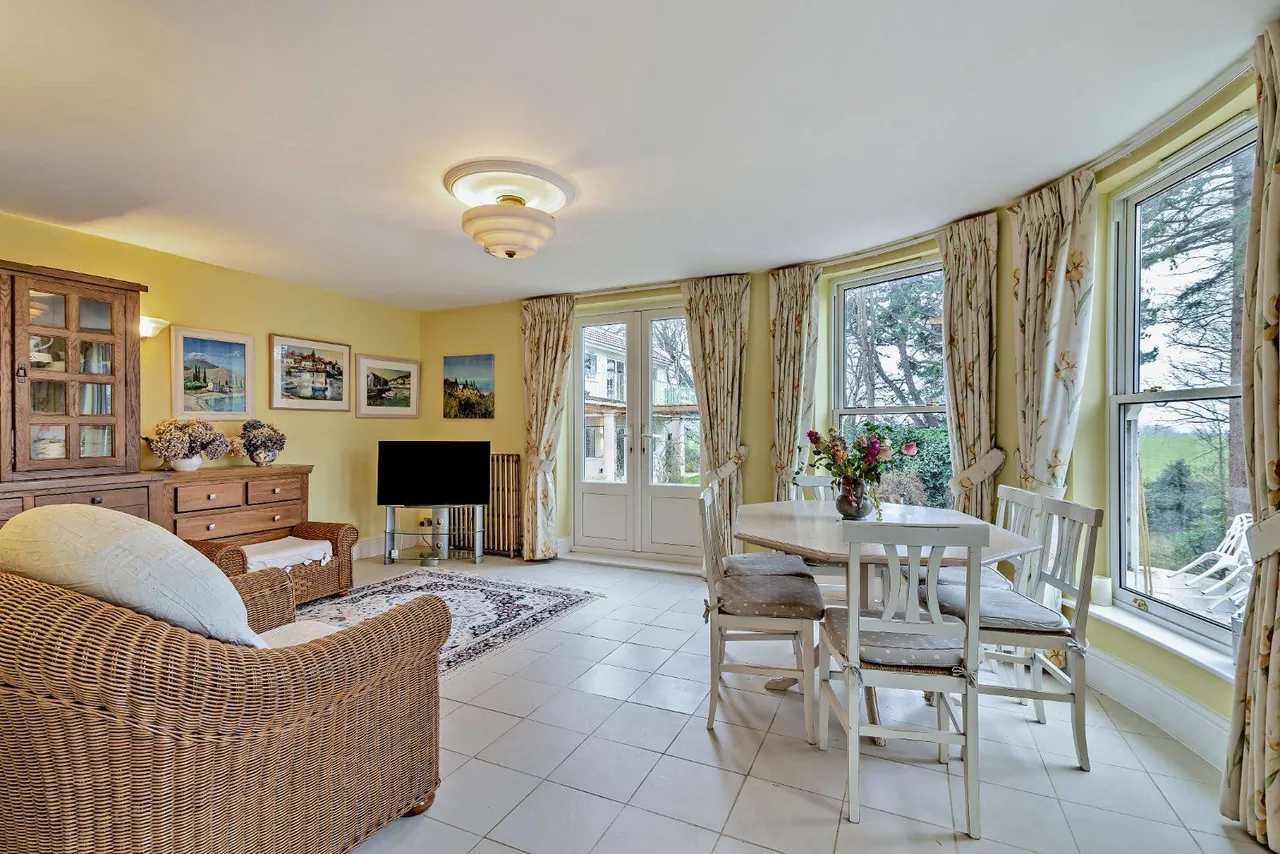 Brighton Road, Henfield, West Sussex, BN5 9RT, photo 3