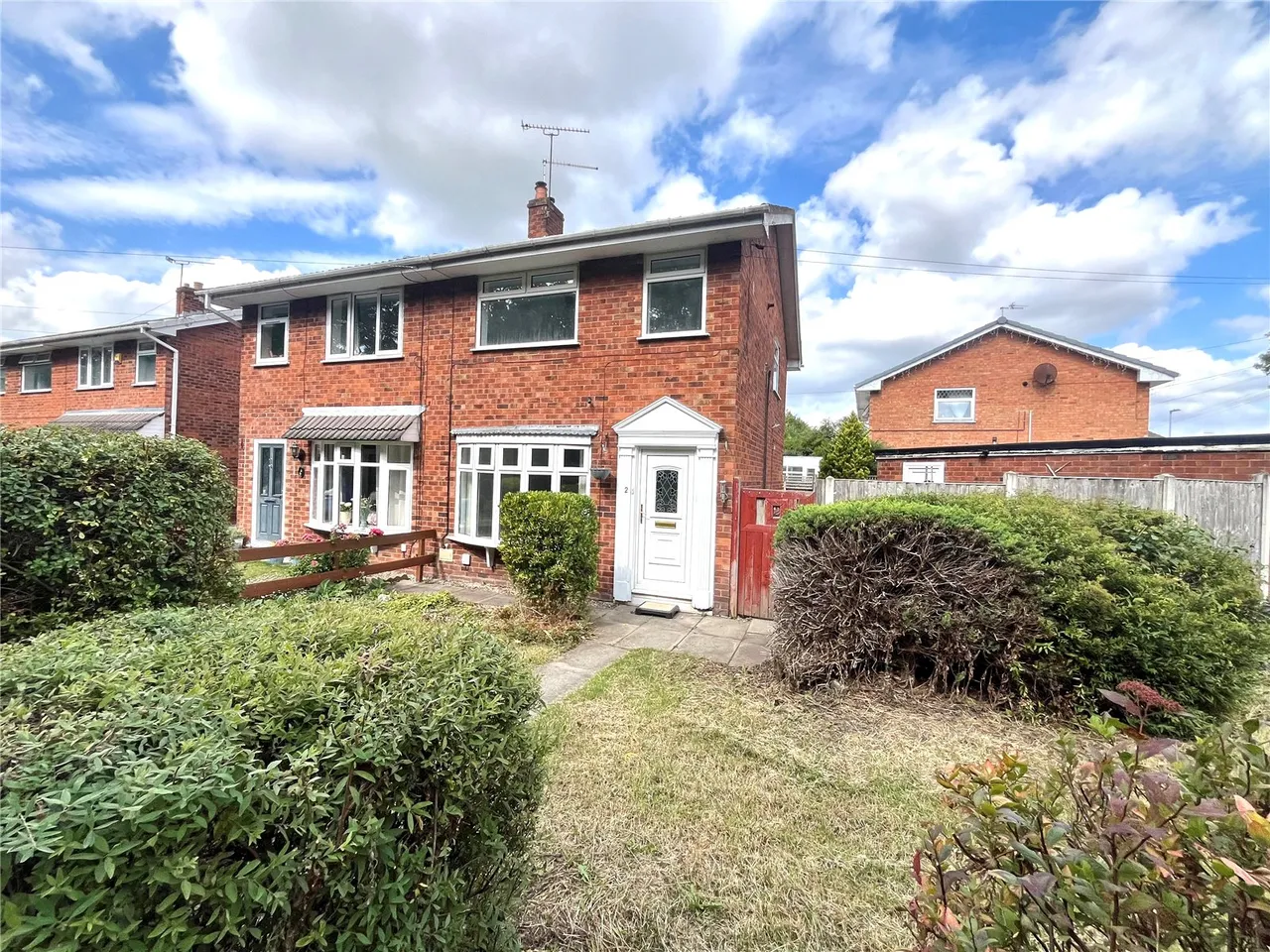3 bed house to rent — Claremont Avenue, Garden City, Deeside, Flintshire, CH5 2SN