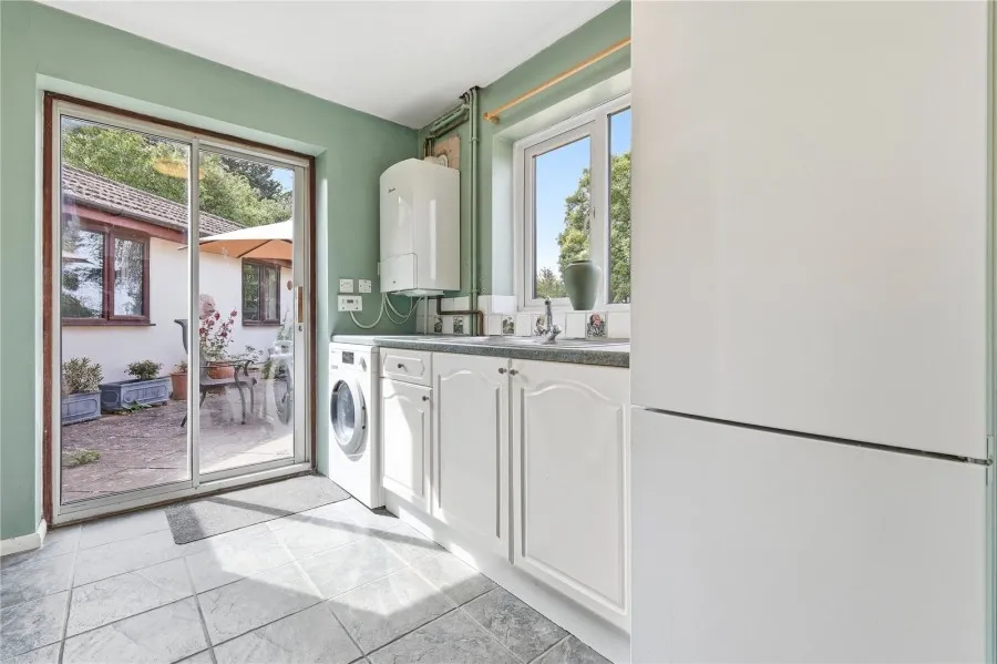 with 4 bedrooms in Saffron Walden, CB11, photo 24