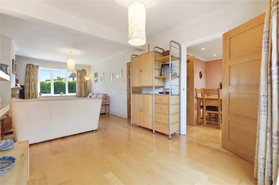 with 4 bedrooms in Saffron Walden, CB11, photo 15