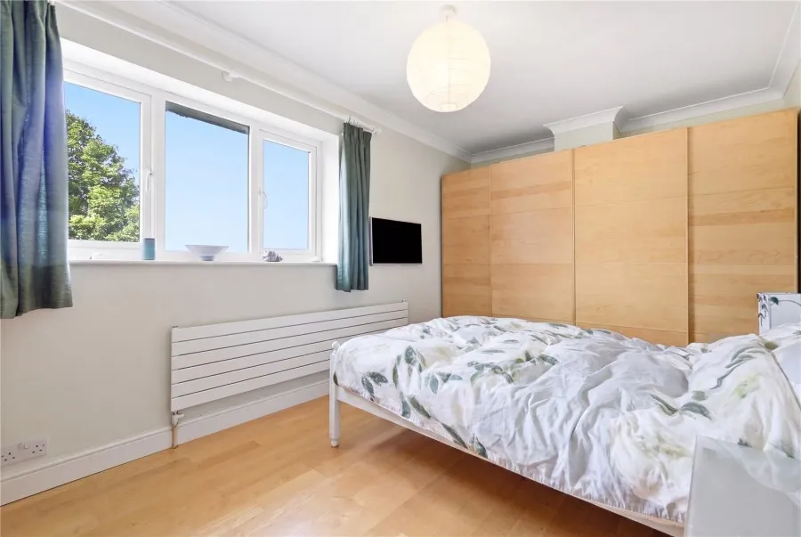 with 4 bedrooms in Saffron Walden, CB11, photo 8