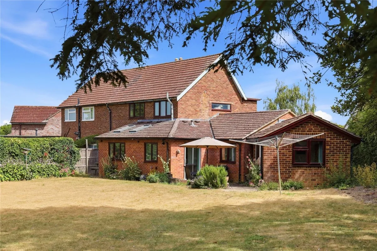 4 bed house for sale, with 4 bedrooms in Saffron Walden, CB11