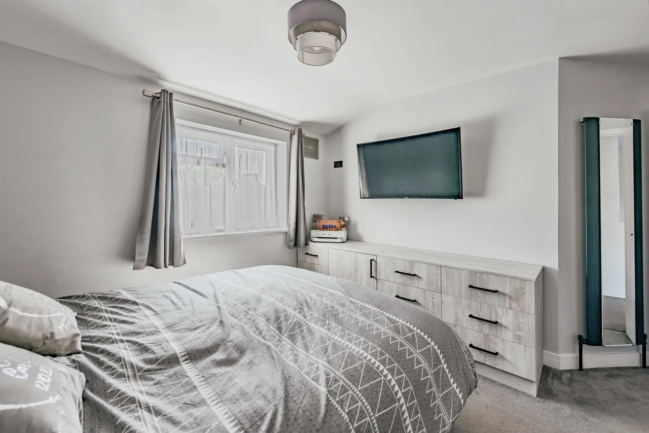 Malmstone Avenue, Merstham, Redhill, photo 11
