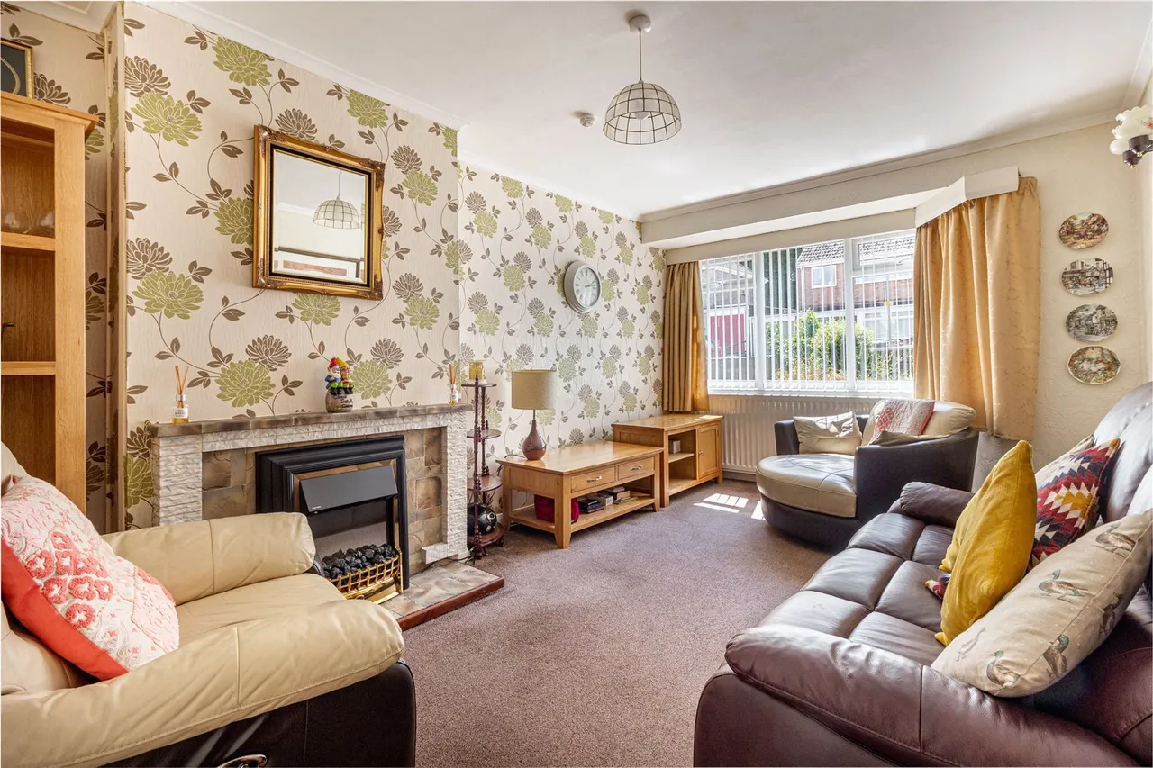 Vicarage Crescent, Redditch, Worcestershire, B97 4RG, photo 3