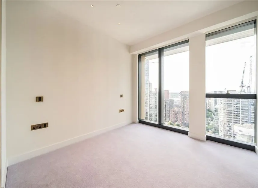Nine Elms Lane, Nine Elms, SW8, photo 4