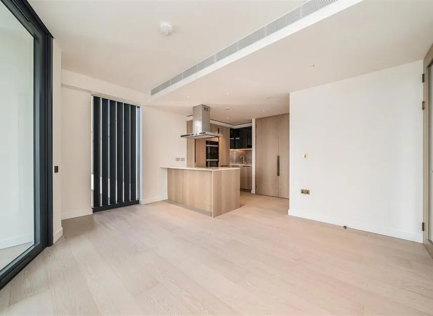 Nine Elms Lane, Nine Elms, SW8, photo 2