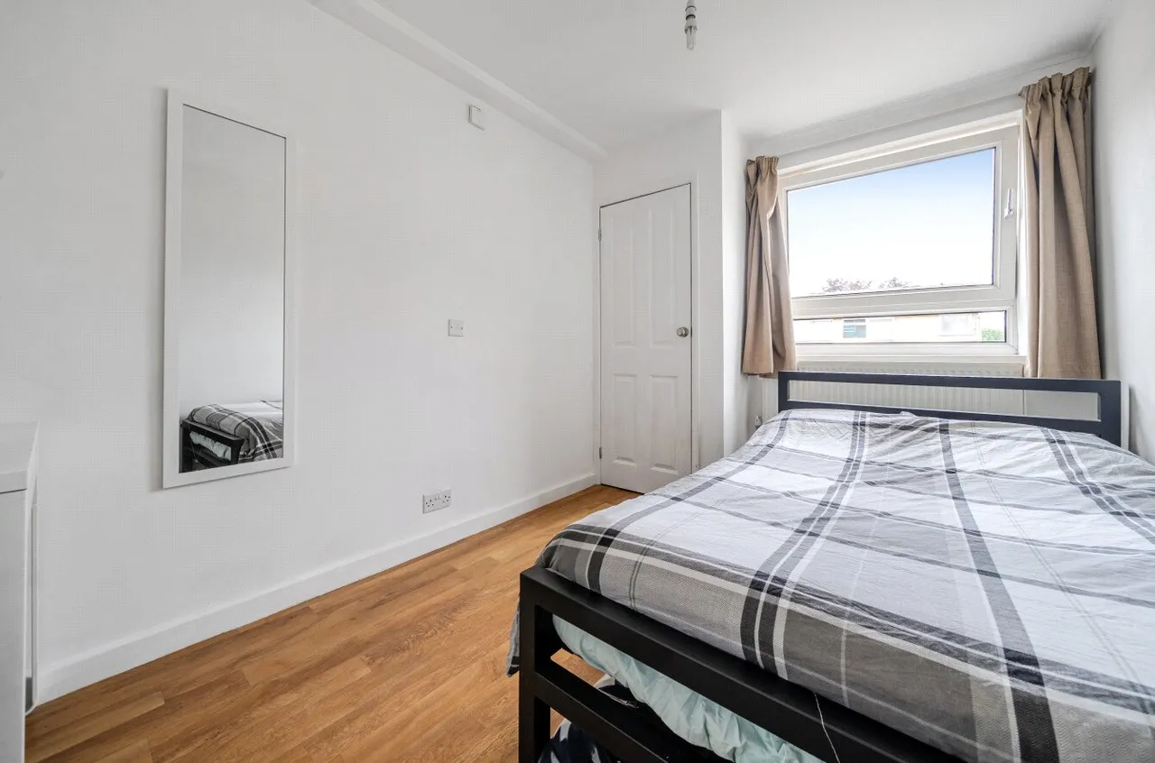 Wilderness Road, Guildford, GU2, photo 7