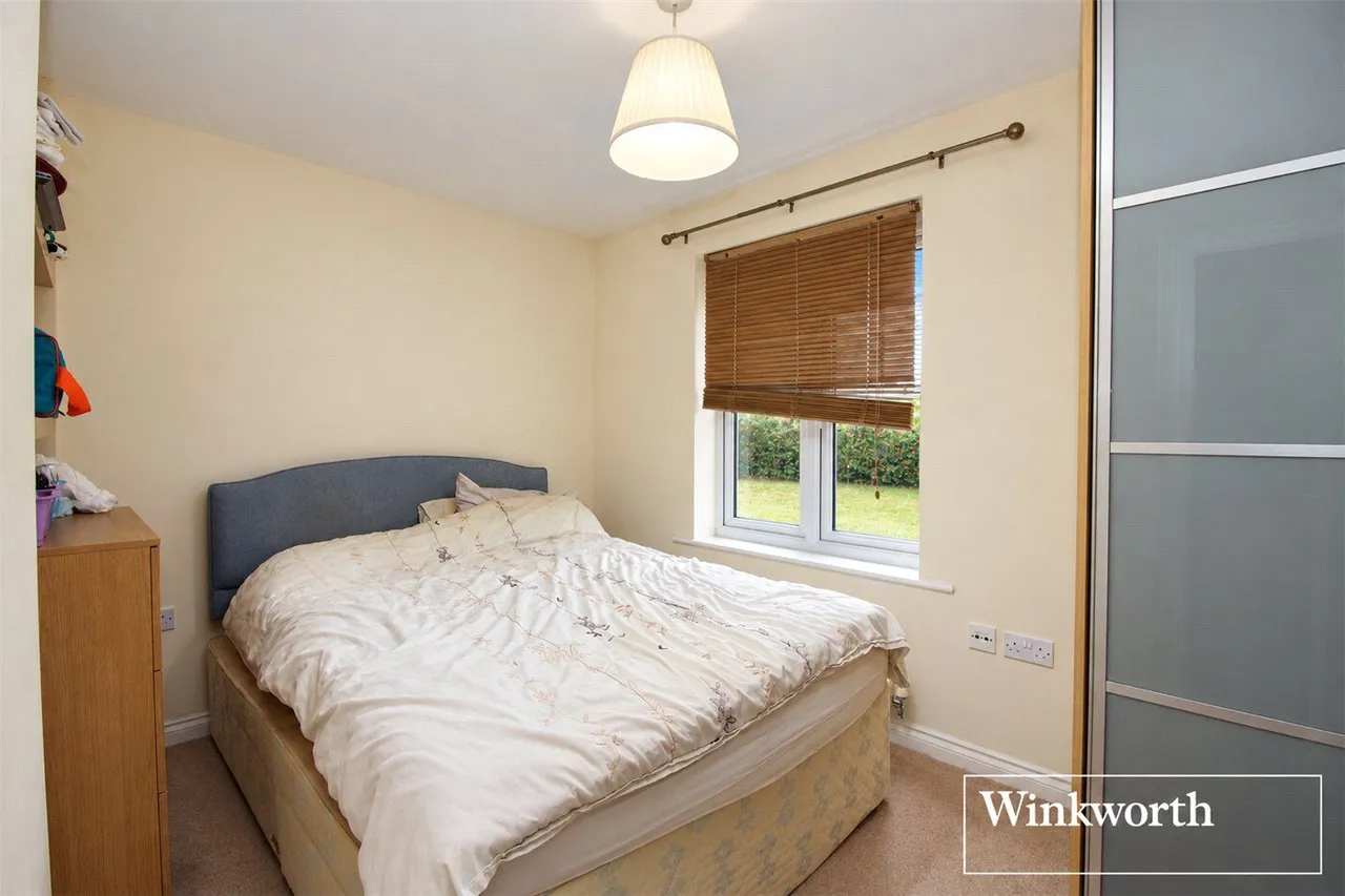 Gateshead Road, Borehamwood, WD6, photo 5