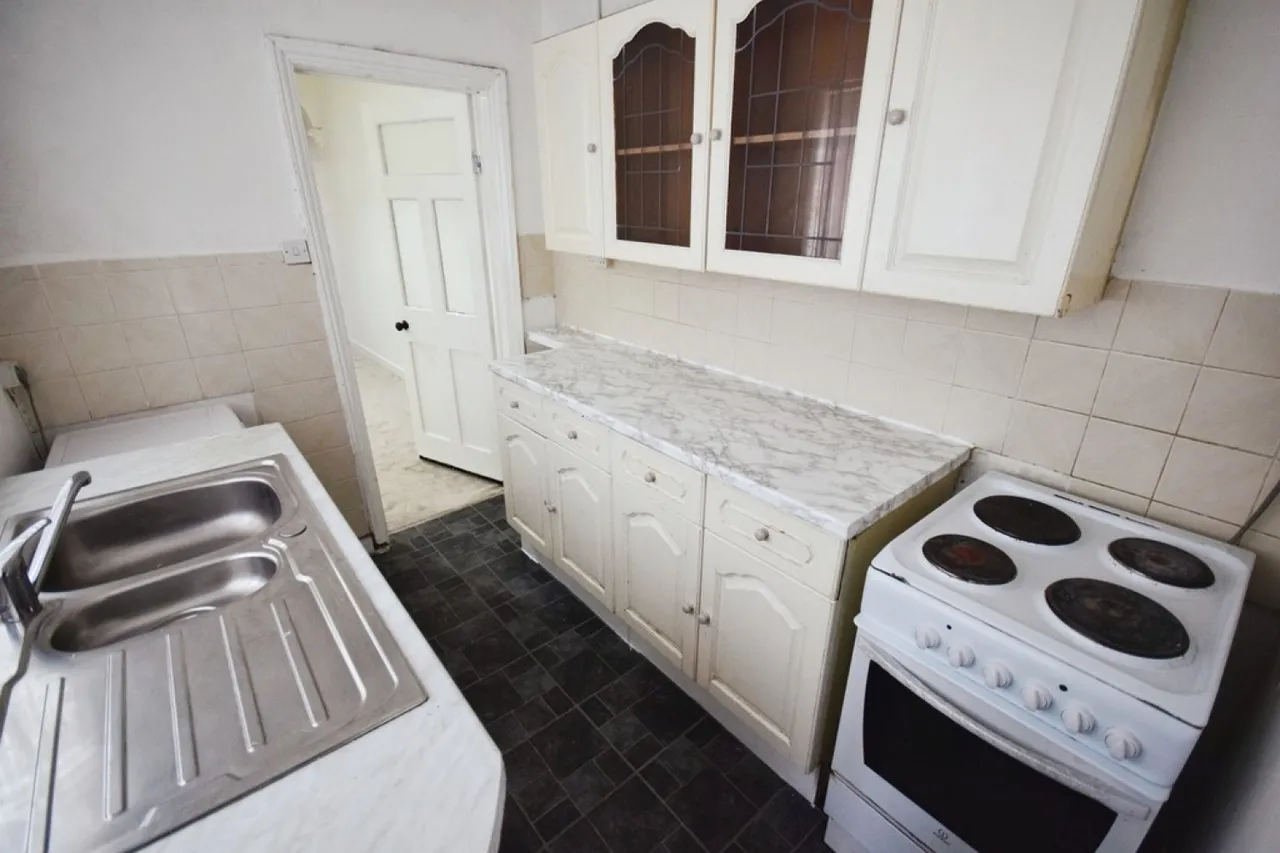 Eastbourne Road, Hanley, photo 5