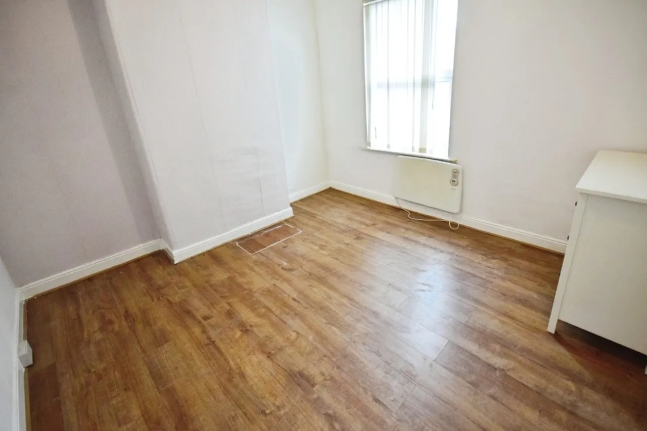 Eastbourne Road, Hanley, photo 9