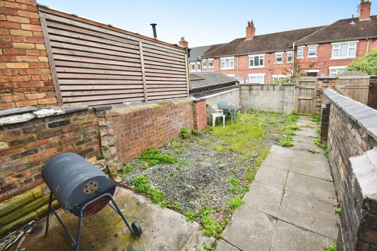Eastbourne Road, Hanley, photo 10