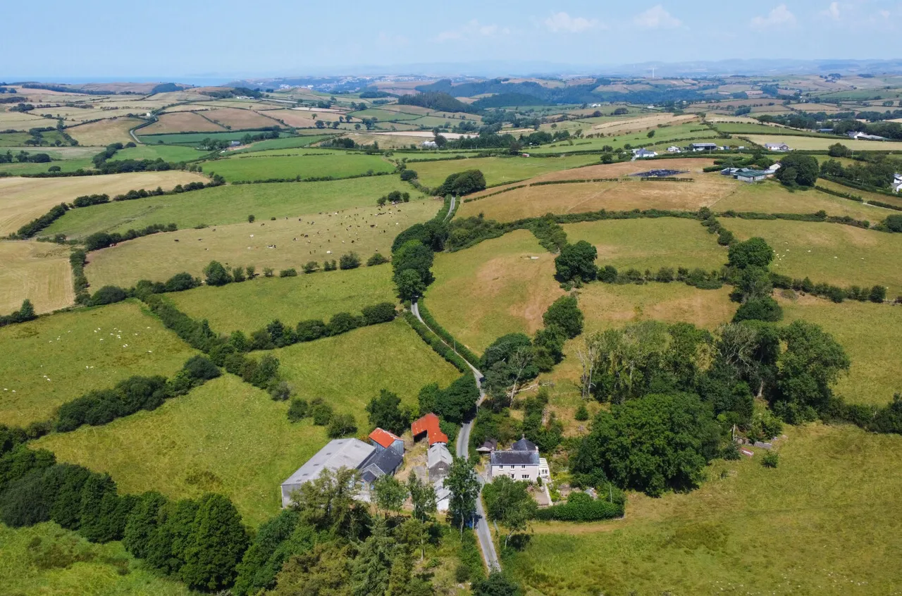 Llanddeiniol, Llanrhystud, photo 50