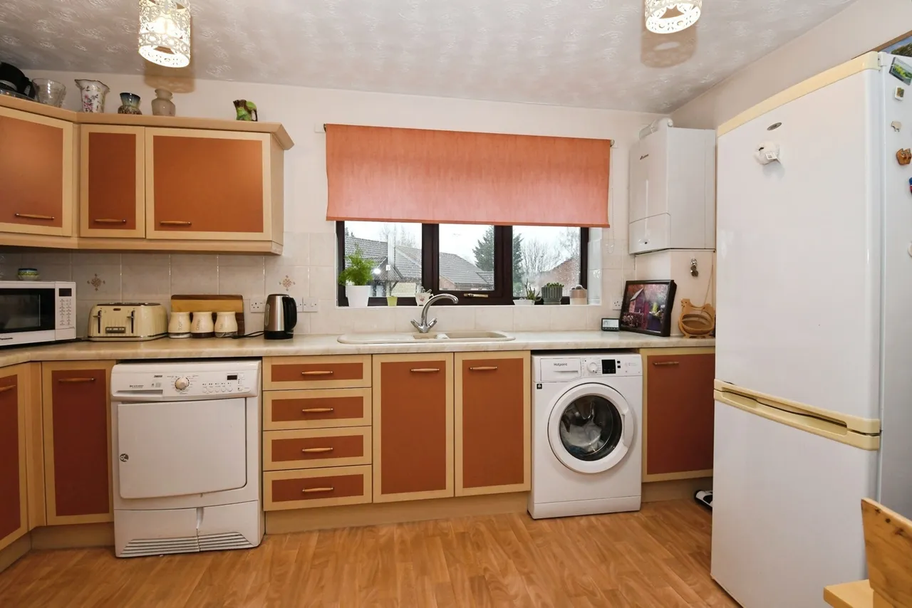 Meadowlake Close, Lincoln, Lincolnshire, LN6, photo 3