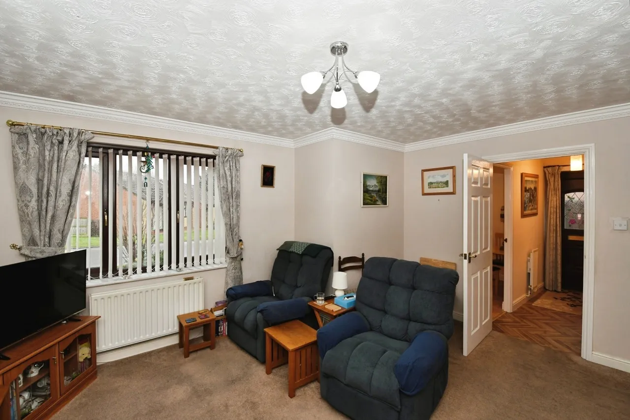 Meadowlake Close, Lincoln, Lincolnshire, LN6, photo 5