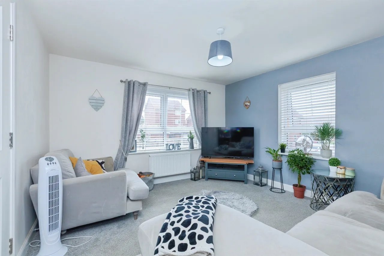 Preston Close, WIGSTON, photo 7