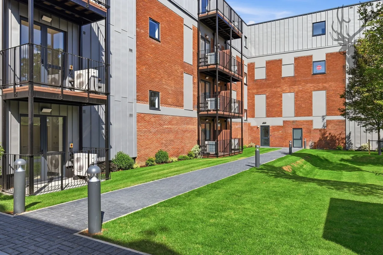 Woodford Green, IG8, photo 15