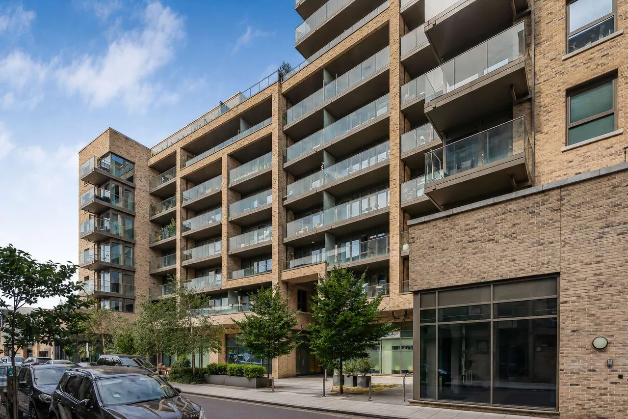 flat for sale — Hemming Street, London, E1 5FZ