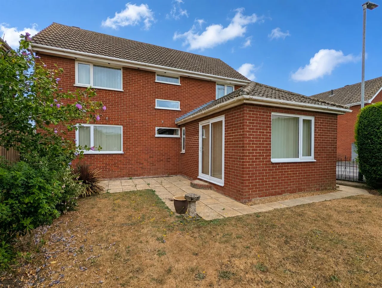 4 bed house for sale, Millway Avenue, Roydon, IP22