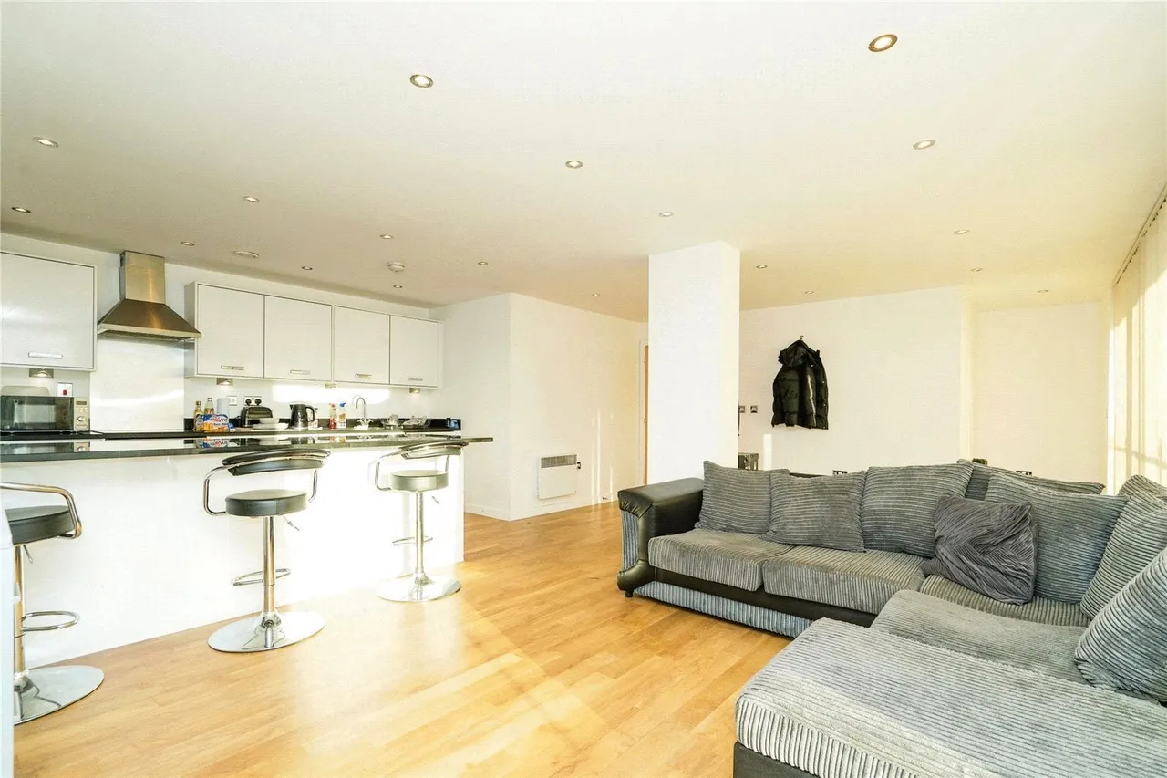 Geoffrey Watling Way, Norwich, Norfolk, NR1, photo 3