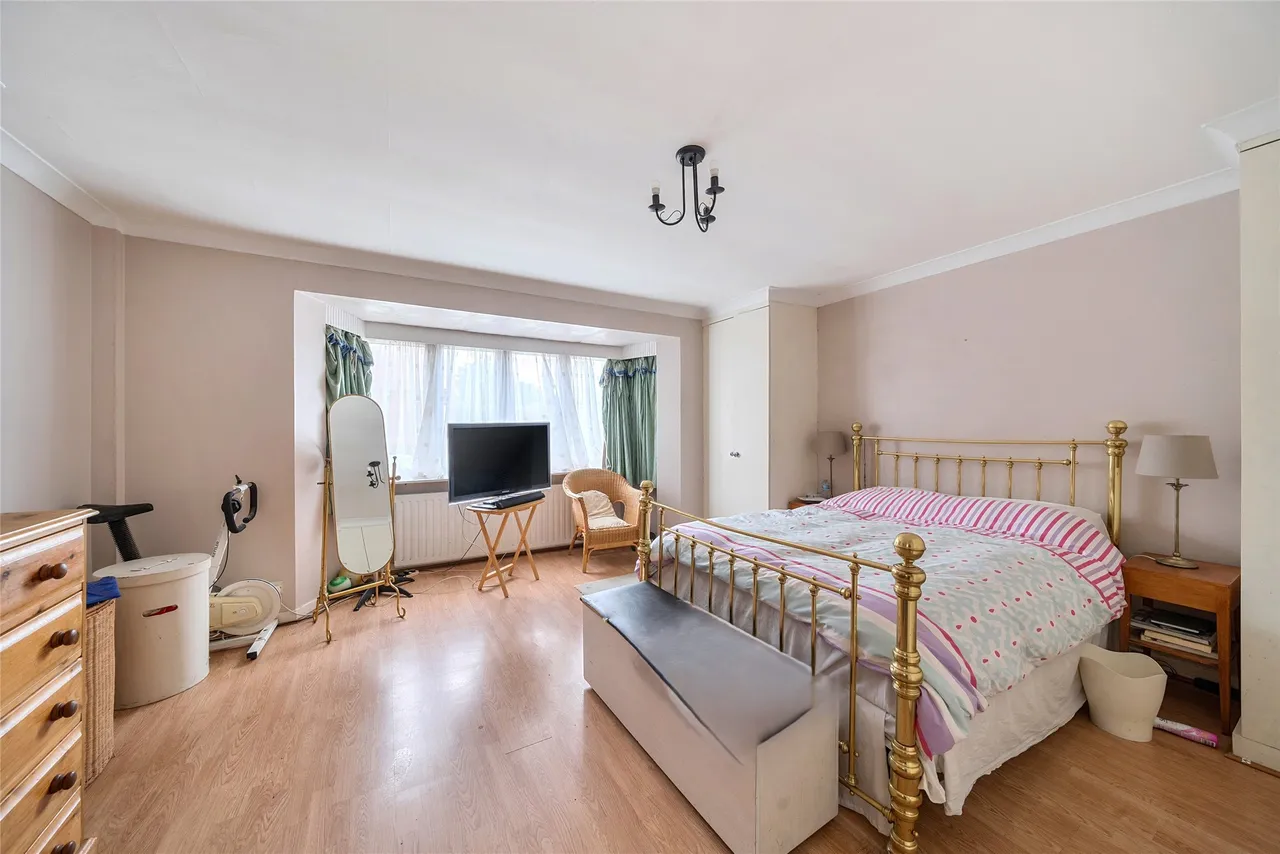 Kings Drive, Wembley, HA9 9HN, photo 4