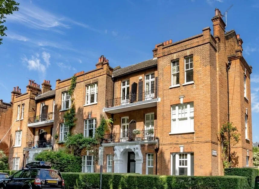 3 bed flat to rent — Bishops Park Road, Fulham, SW6