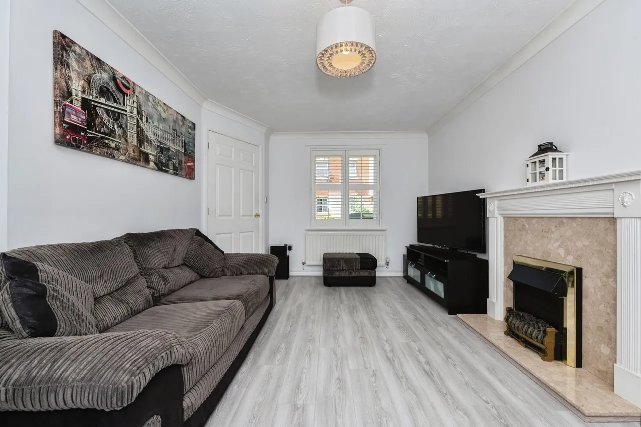 Hedingham Road, Chafford Hundred, Grays, Essex, RM16, photo 3