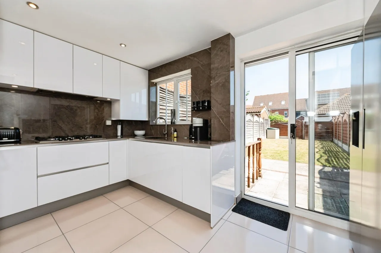 Hedingham Road, Chafford Hundred, Grays, Essex, RM16, photo 5