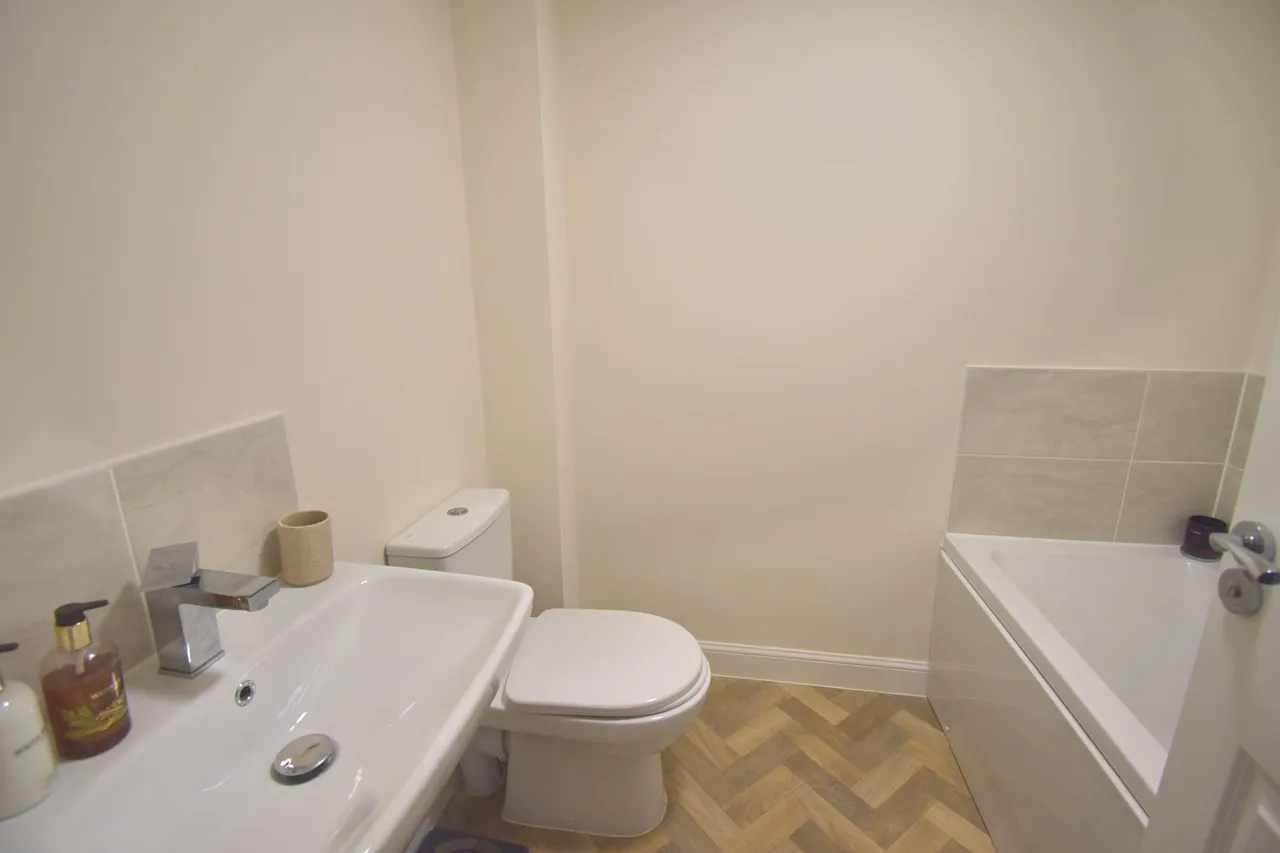 Taxhall Road, High Peak, photo 15