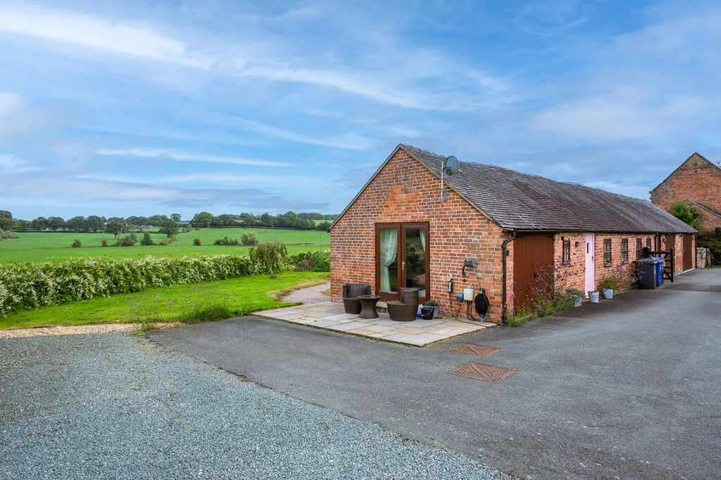 Hills Barn, Peatswood, photo 24