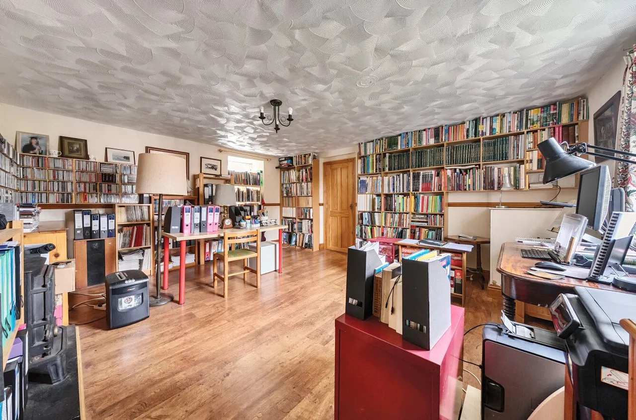 Llanynis, Builth Wells, Powys, LD2 3HH, photo 8