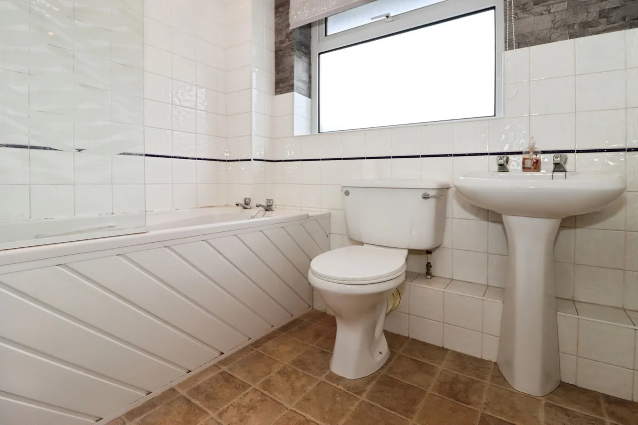The Laurels, Mangotsfield, BS16, photo 9