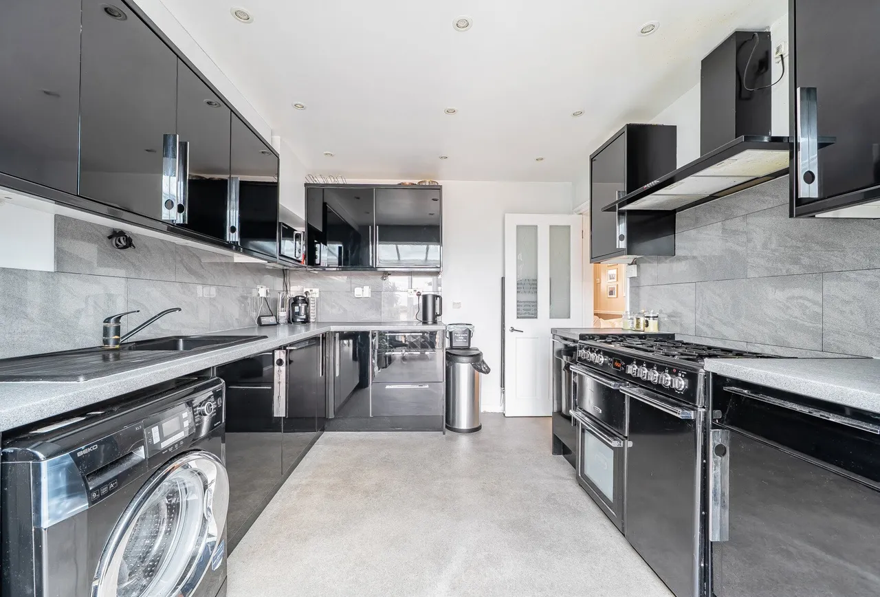 Peterborough Road, Carshalton, SM5 1EE, photo 9