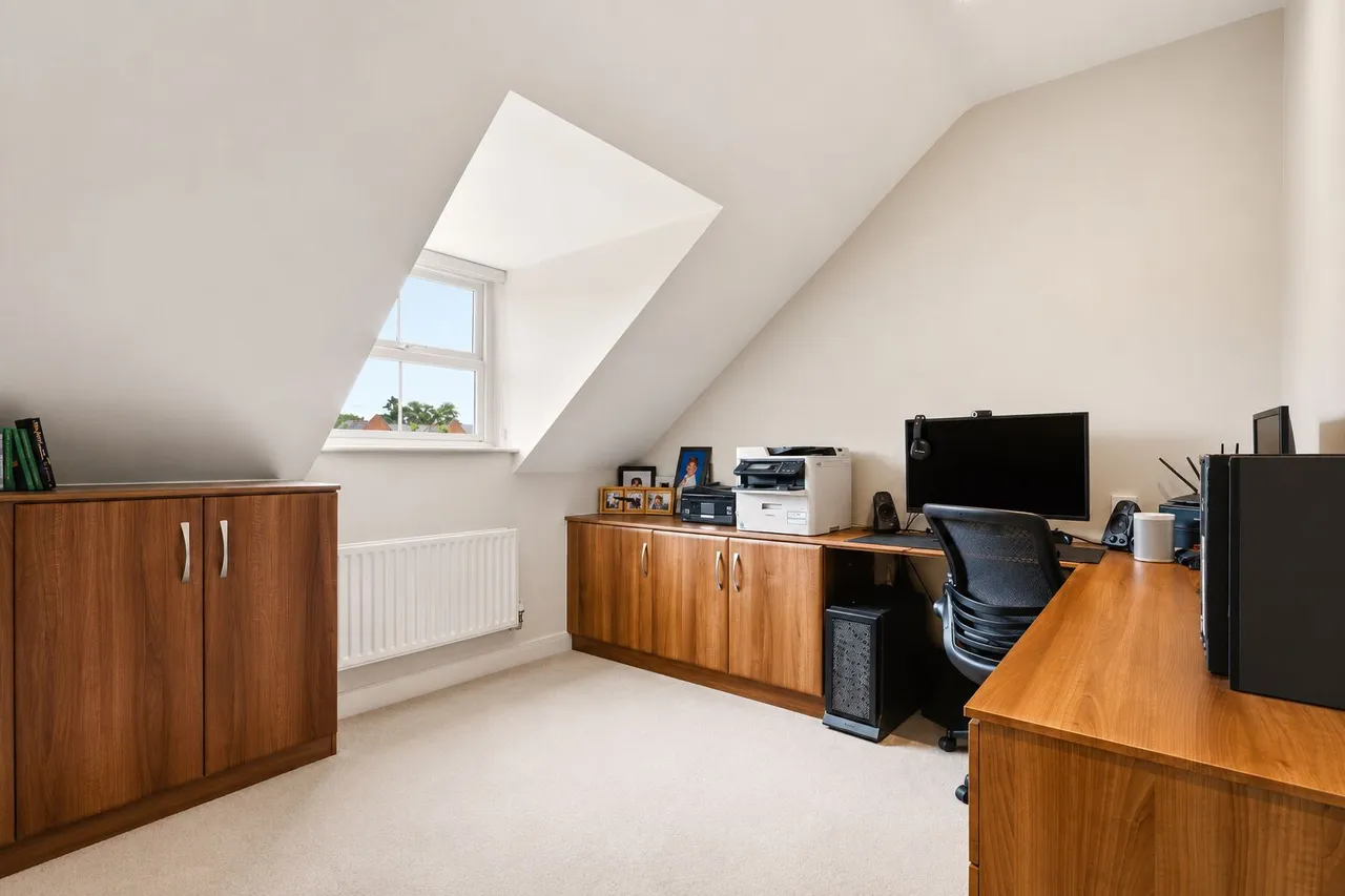 Beningfield Drive, London Colney, AL2, photo 21