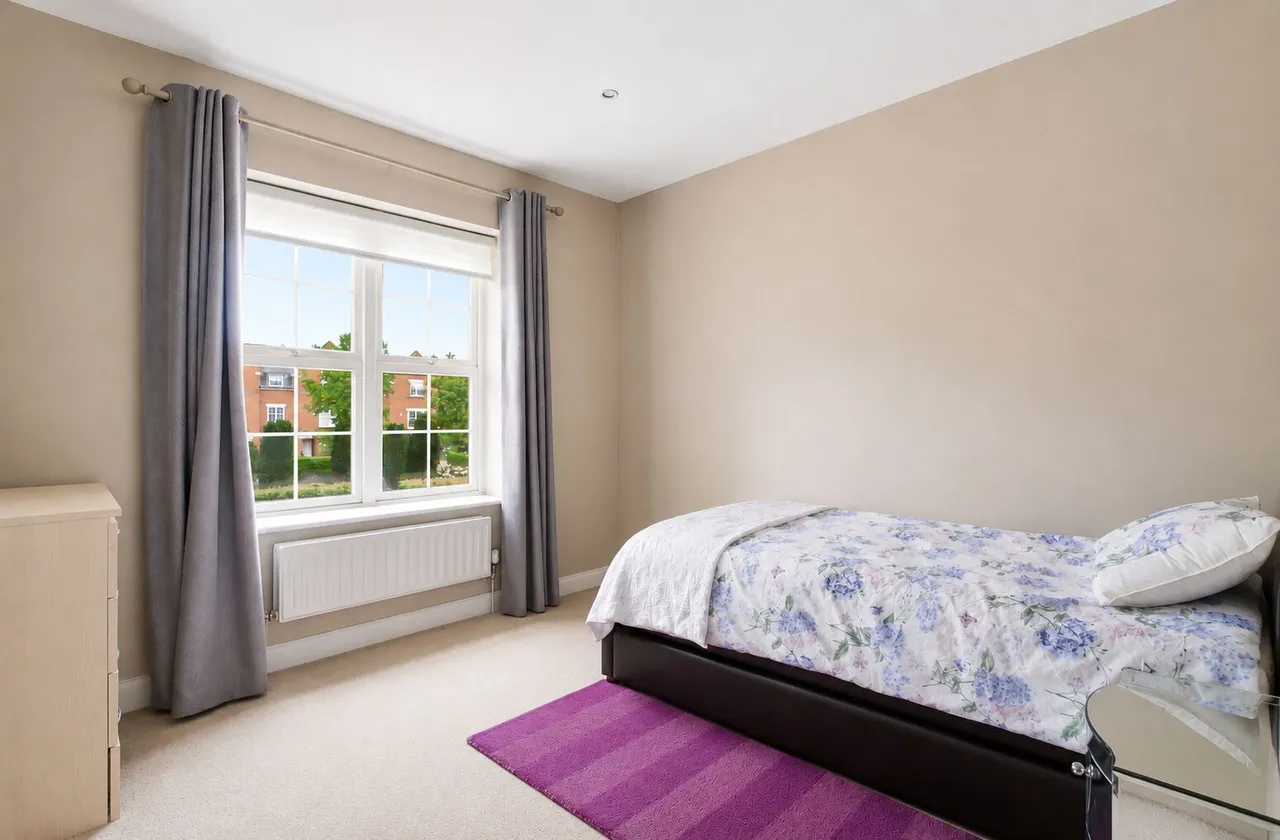 Beningfield Drive, London Colney, AL2, photo 16
