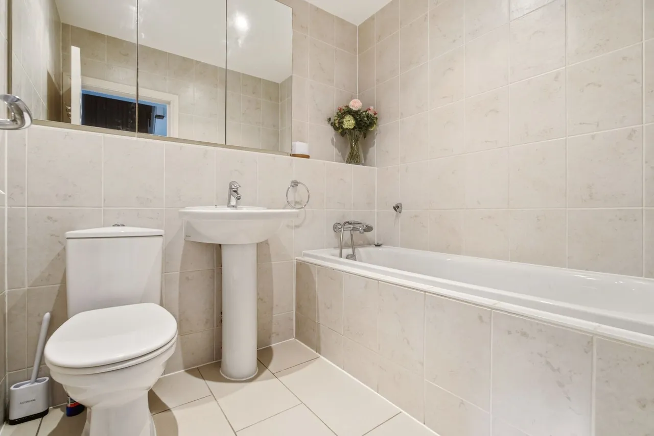 Beningfield Drive, London Colney, AL2, photo 17