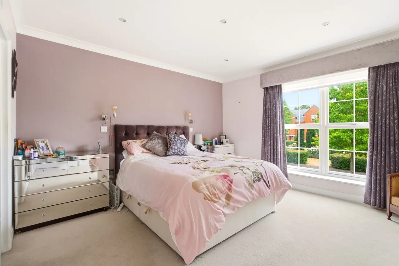 Beningfield Drive, London Colney, AL2, photo 13