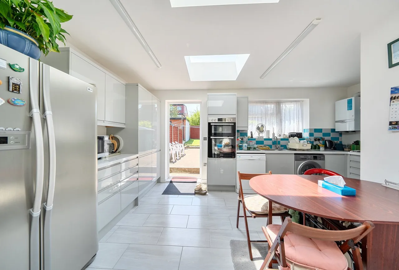 Rose Glen, London, NW9 0JS, photo 3