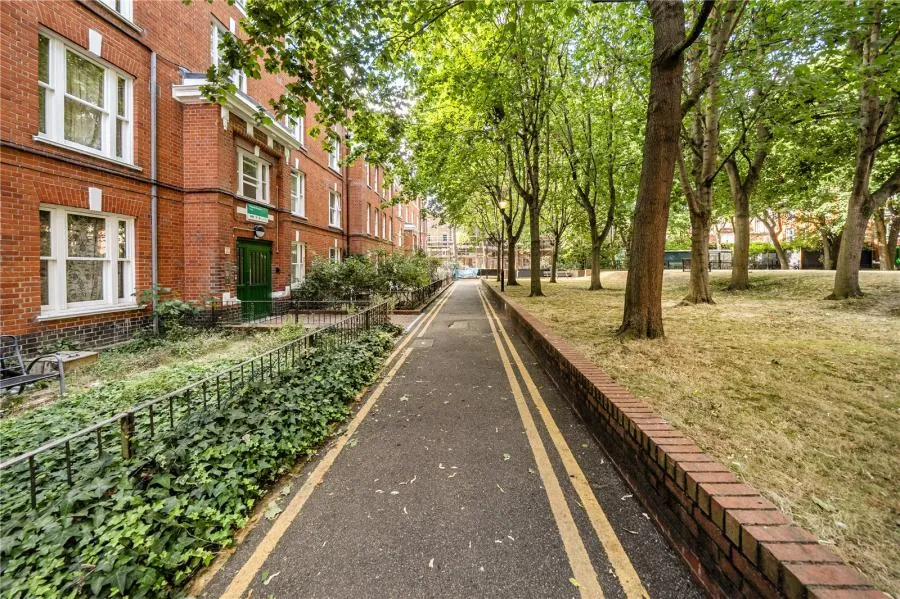 Peckett Square, Highbury Grange, N5, photo 17