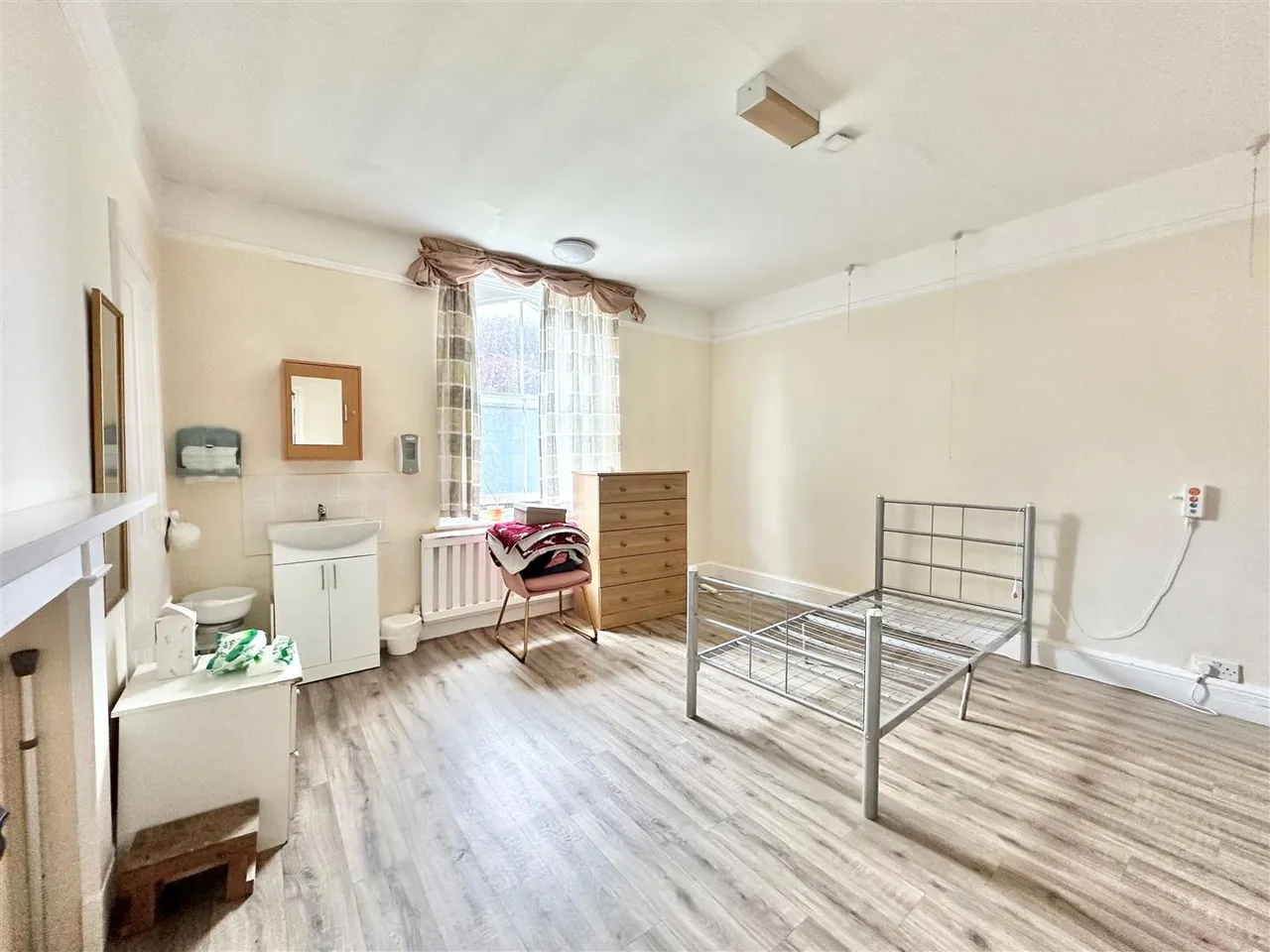 Manchester Road, Buxton, SK17, photo 11