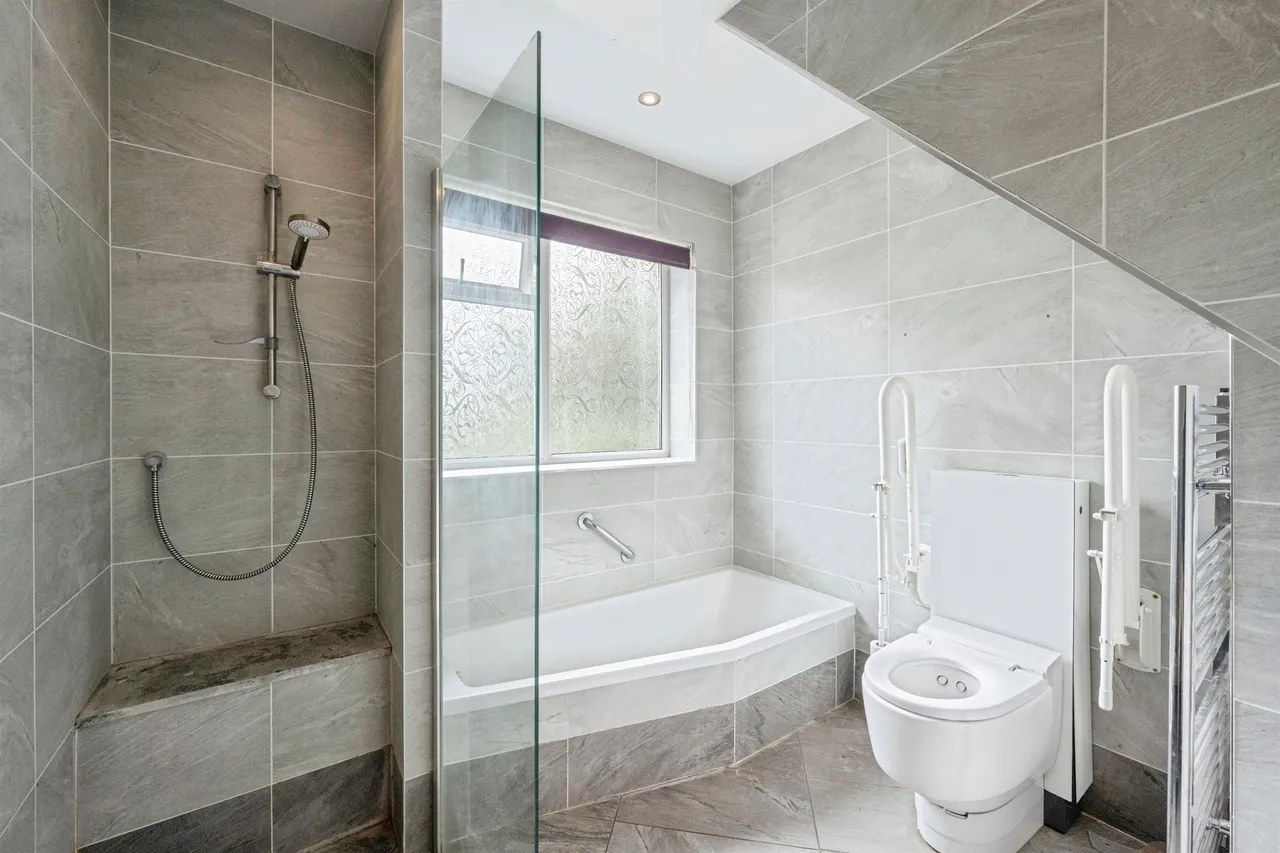 Normanby Road, Thealby, Scunthorpe, photo 12