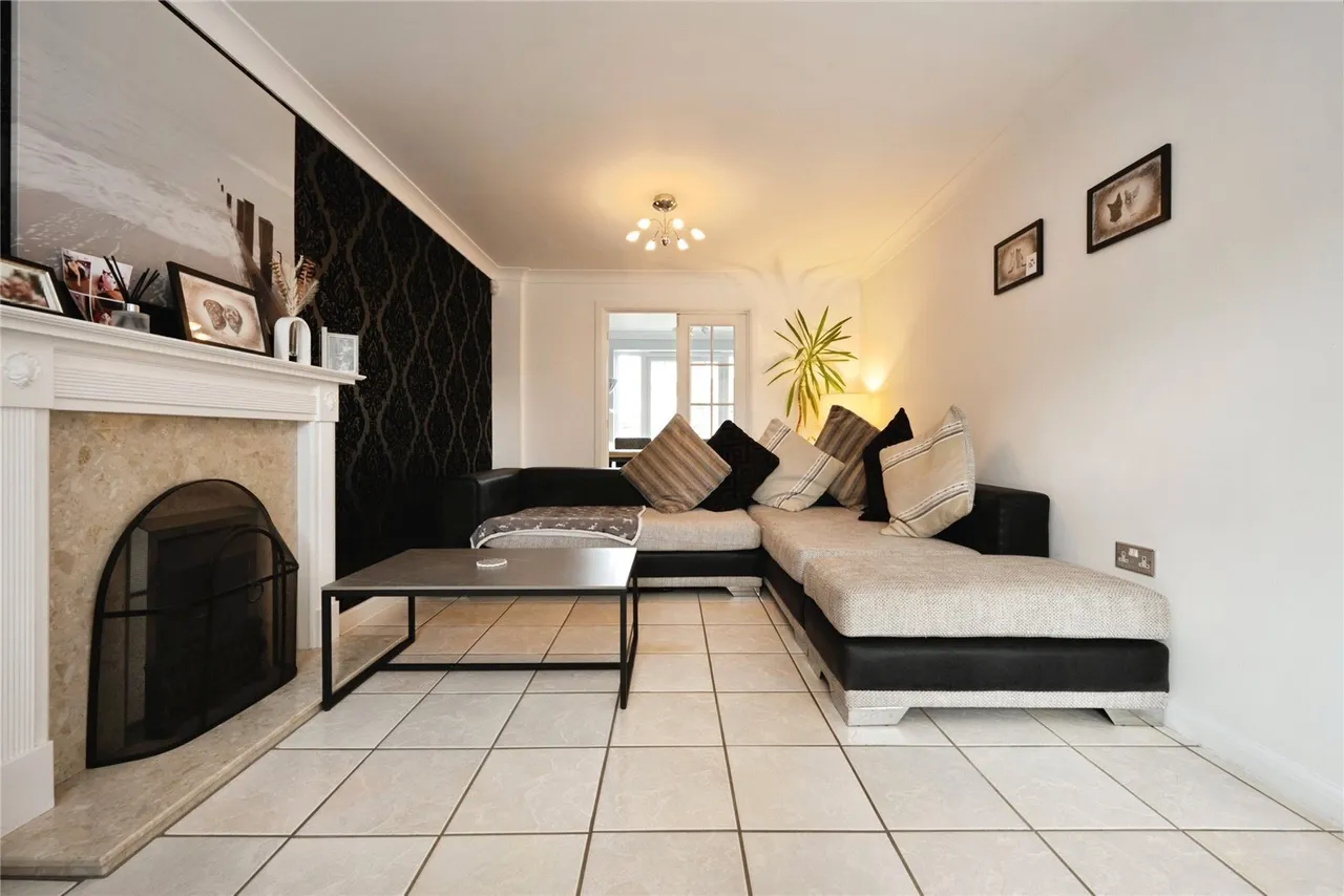 Nicolson Drive, Leighton Buzzard, LU7, photo 2