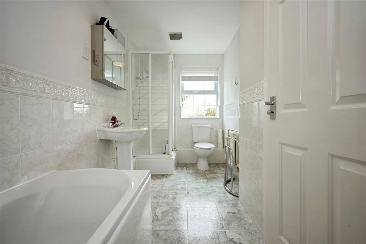 Nicolson Drive, Leighton Buzzard, LU7, photo 24