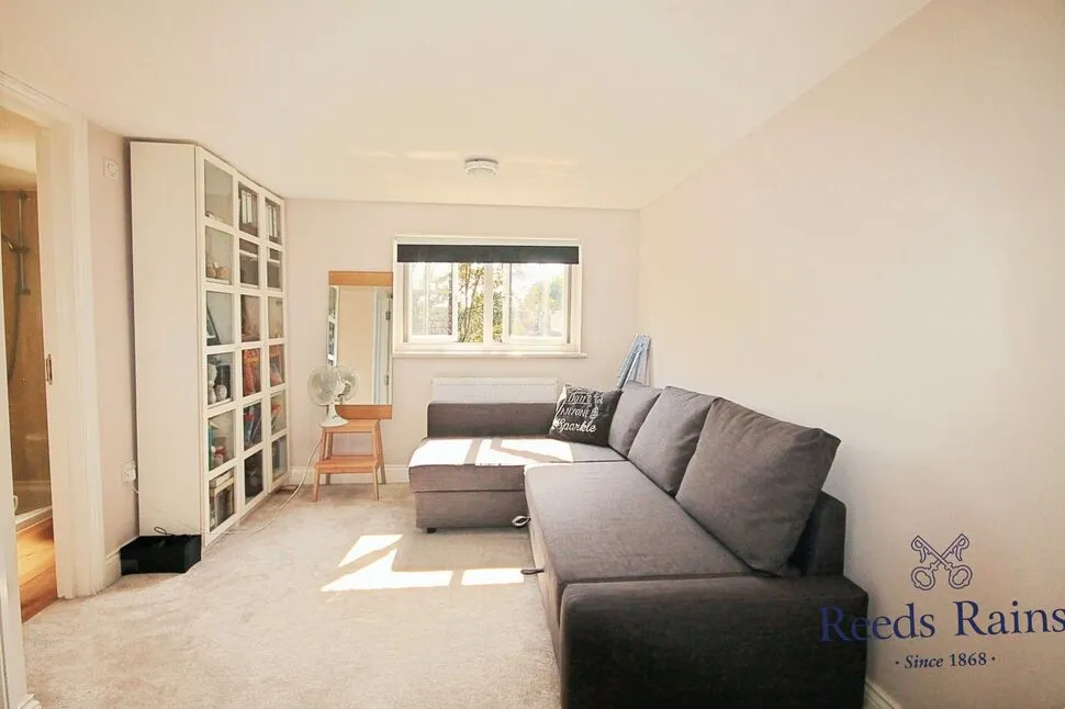 Montreal Road, Ilford, IG1, photo 9