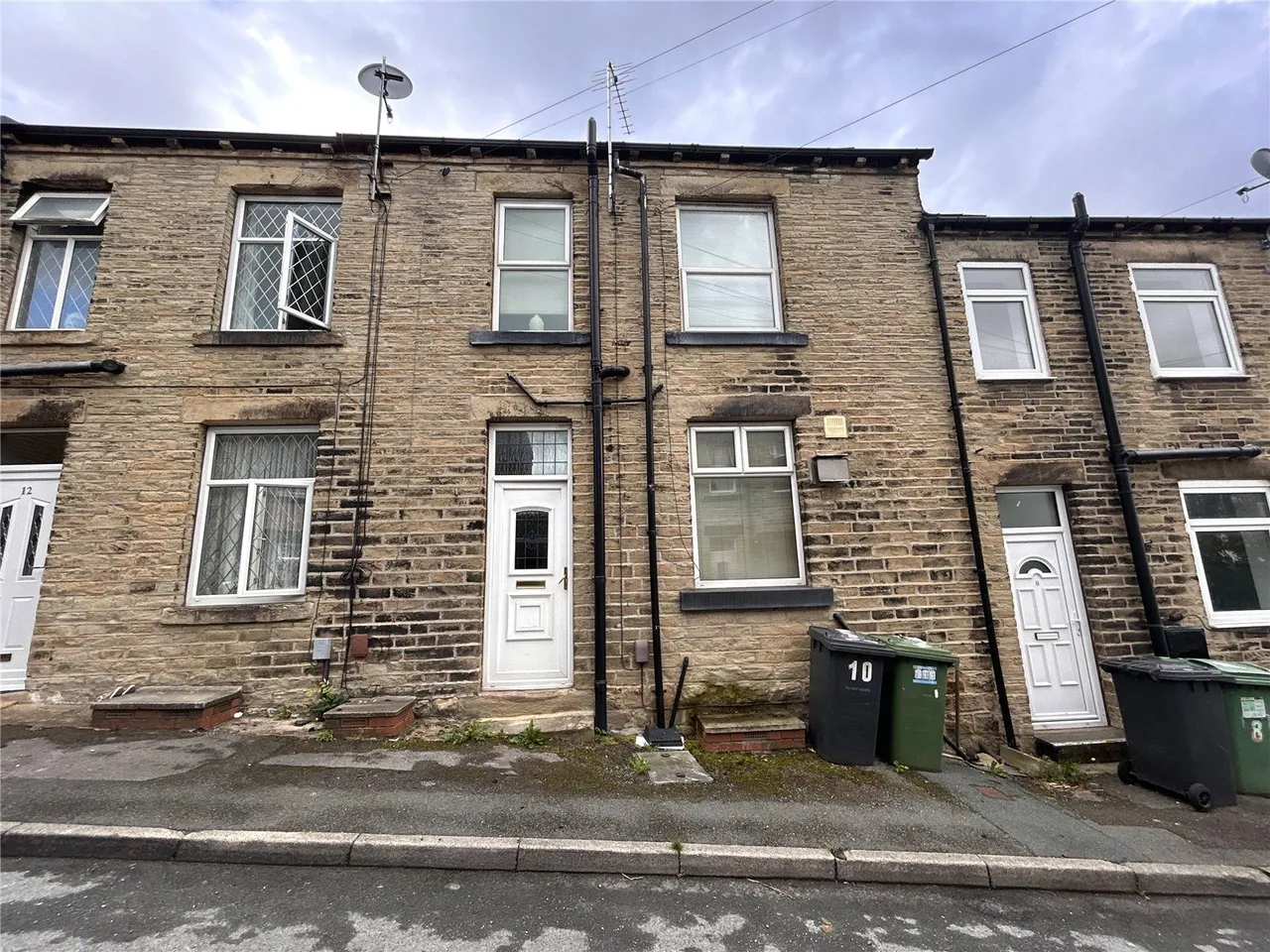1 bed house for sale, Centre Street, Heckmondwike, WF16